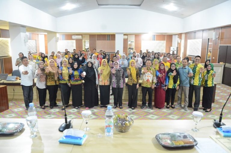 Asisten Pemerintahan dan Kesejahteraan Rakyat (Kesra) Kabupaten Lampung Tengah Candra Puasati, m