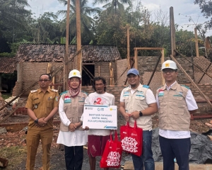 Jelang Hari Kesaktian Pancasila, YBM PLN UP3 Pringsewu Gerak Cepat Salurkan Bantuan Korban Bencana