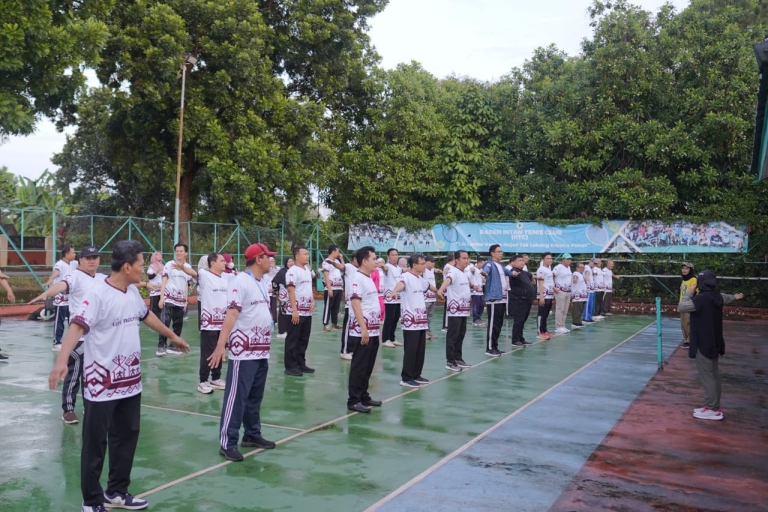 Selain penguatan spiritual, kegiatan hari kedua juga diisi dengan aktivitas kebugaran melalui olahraga dan senam bersama