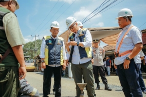 Gubernur Mirza Kawal Proyek Jalan Wates–Metro, Tekankan Kualitas dan Dampak Ekonomi