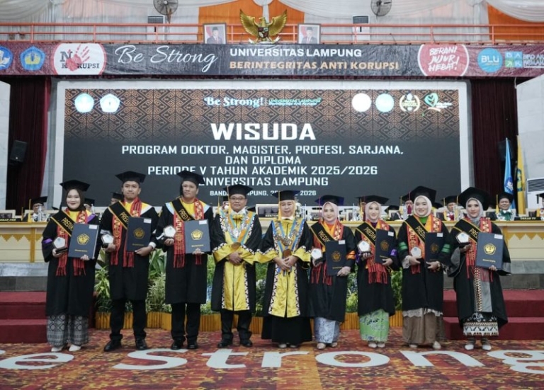 674 Mahasiswa Diwisuda, Unila Tegaskan Komitmen Cetak Lulusan Berdaya Saing Global