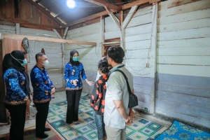 Belum Memenuhi Standar Kesehatan, Wagub Jihan Tinjau Rumah Penyintas TBC di Tulang Bawang