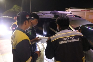 Antisipasi Mengantuk Saat Berkendara, BTB Toll dan HKA Gelar Operasi Simpatik di Tol Bakter