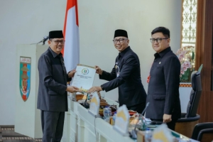 DPRD Lampung Gelar Paripurna LKPJ 2025, Gubernur Apresiasi Pendalaman Pansus