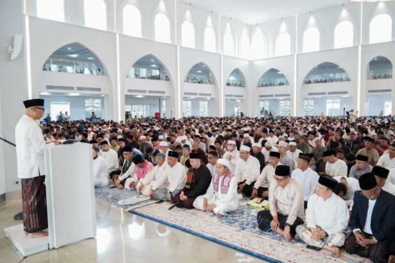 Momen Iduladha 1447 H, Gubernur Mirza Ajak Masyarakat Perkuat Kepedulian dan Semangat Pengorbanan
