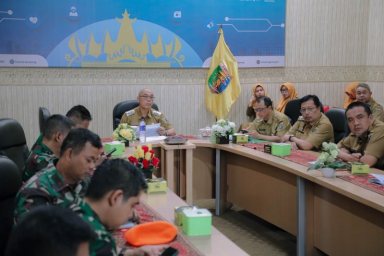 Sekjen Kemendagri Tomsi Tohir Pimpin Rakor Pengendalian Inflasi Daerah, Pemprov Perkuat Pengendalian Harga Komoditas Strategis