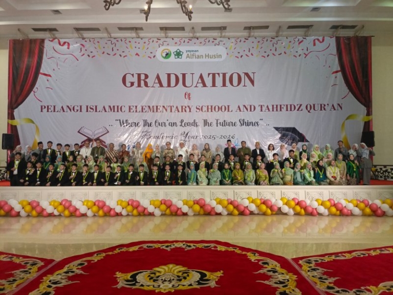 63 Siswa SDI Pelangi Diwisuda, Cetak Generasi Qur’ani Berprestasi dan Penghafal Al-Qur’an