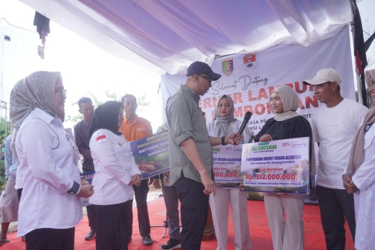 Dukung Program Desaku Maju, Bank Lampung Salurkan Kredit Alsintan Lebih dari Rp1 Miliar di Mesuji
