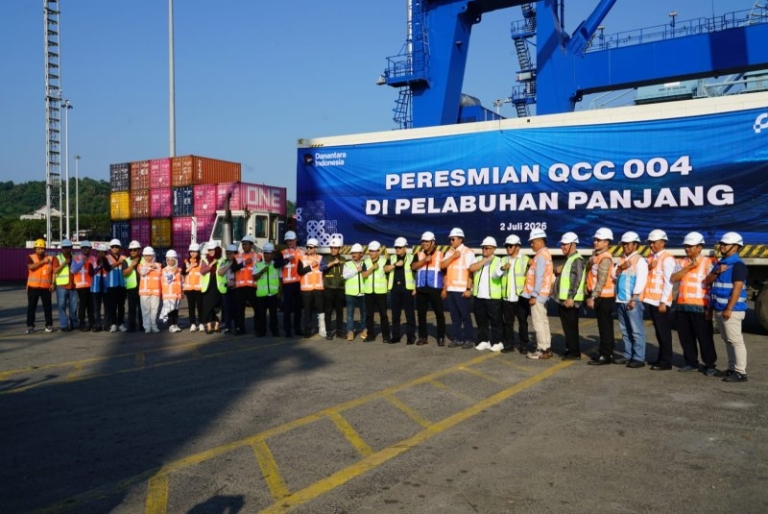 Pelindo Regional 2 Panjang Resmikan QCC 004, Tingkatkan Efisiensi Bongkar Muat Peti Kemas