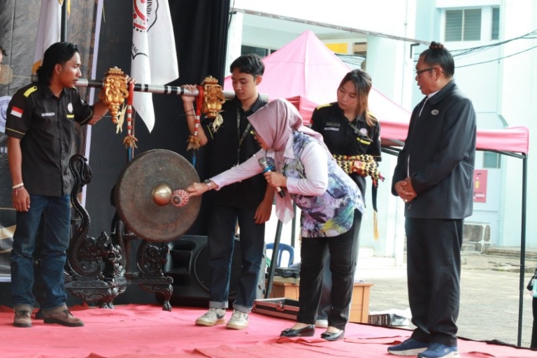 UBL Dorong Generasi Muda Lestarikan Seni Budaya Hindu Lewat Widya Dharma Bhakti IV
