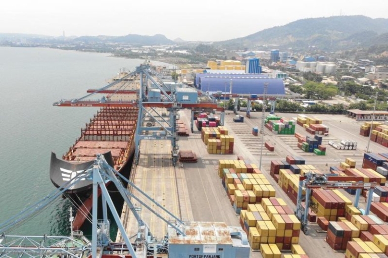 Dari Dermaga Panjang, Gelombang Ekonomi Lampung Terus Berlayar