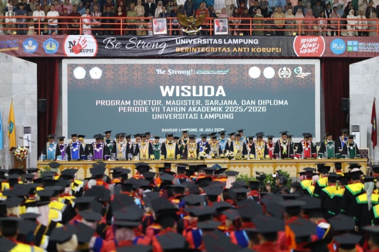 Mengantar 1.150 Asa Menuju Masa Depan, Unila Gelar Wisuda Periode VII