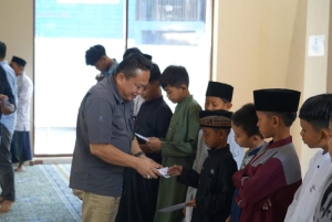 Peduli Masyarakat Sekitar Pelabuhan, Pelindo Regional 2 Panjang Santuni 31 Anak Yatim Piatu