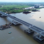 Merajut Konektivitas dari Jembatan Musi, HKA Suplai Ribuan Ton Hotmix Berkualitas