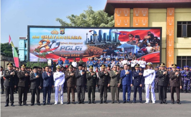 DPRD Lampung Hadiri Upacara Hari Bhayangkara ke-80, Perkuat Sinergi dengan Polri