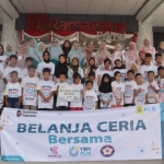 PLN UID Lampung Ajak Anak Yatim Belanja Perlengkapan Sekolah