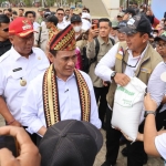 Bapanas dan BULOG Salurkan Bantuan Pangan kepada 1,24 Juta Penerima di Provinsi Lampung