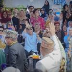 Ribuan Warga Meriahkan Lampung Tapis Karnaval, Gubernur Mirza: Budaya Lampung Milik Kita Bersama