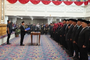 Sekdaprov Marindo Lantik Pejabat Administrator dan Pengawas, Dorong Pelayanan Publik Semakin Responsif