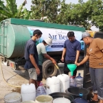 Hakaaston Bantu Warga Sidodadi, Salurkan Air Bersih di Tengah Kemarau