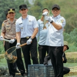 Pakan Mandiri Pangkas Biaya hingga 50%, Pokdakan Jaya Mandiri Lestari Jadi Percontohan
